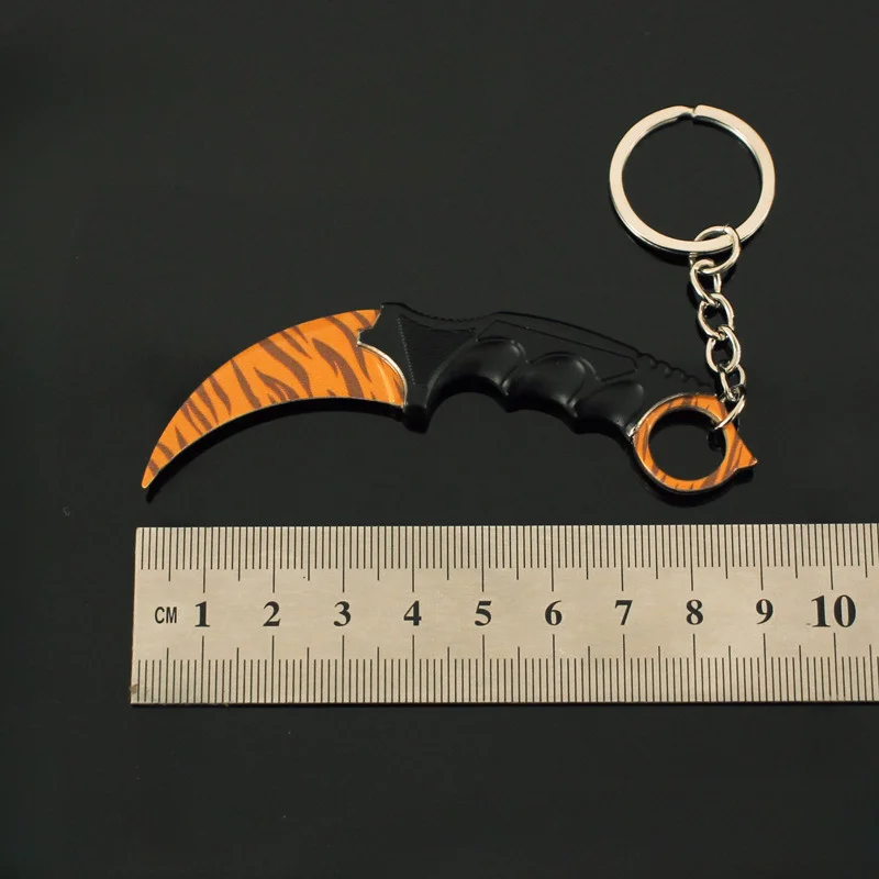 9cm CSGO gioco arma Mini artiglio coltello dente di tigre periferiche ciondolo modello in lega portachiavi decorazione puntelli ciondolo da collezione