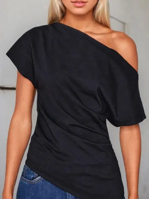 2026 ربيع/صيف جديد المرأة موضة عادية مائل الرقبة تي شيرت قبالة الكتف التخسيس قصيرة الأكمام ملابس نسائية