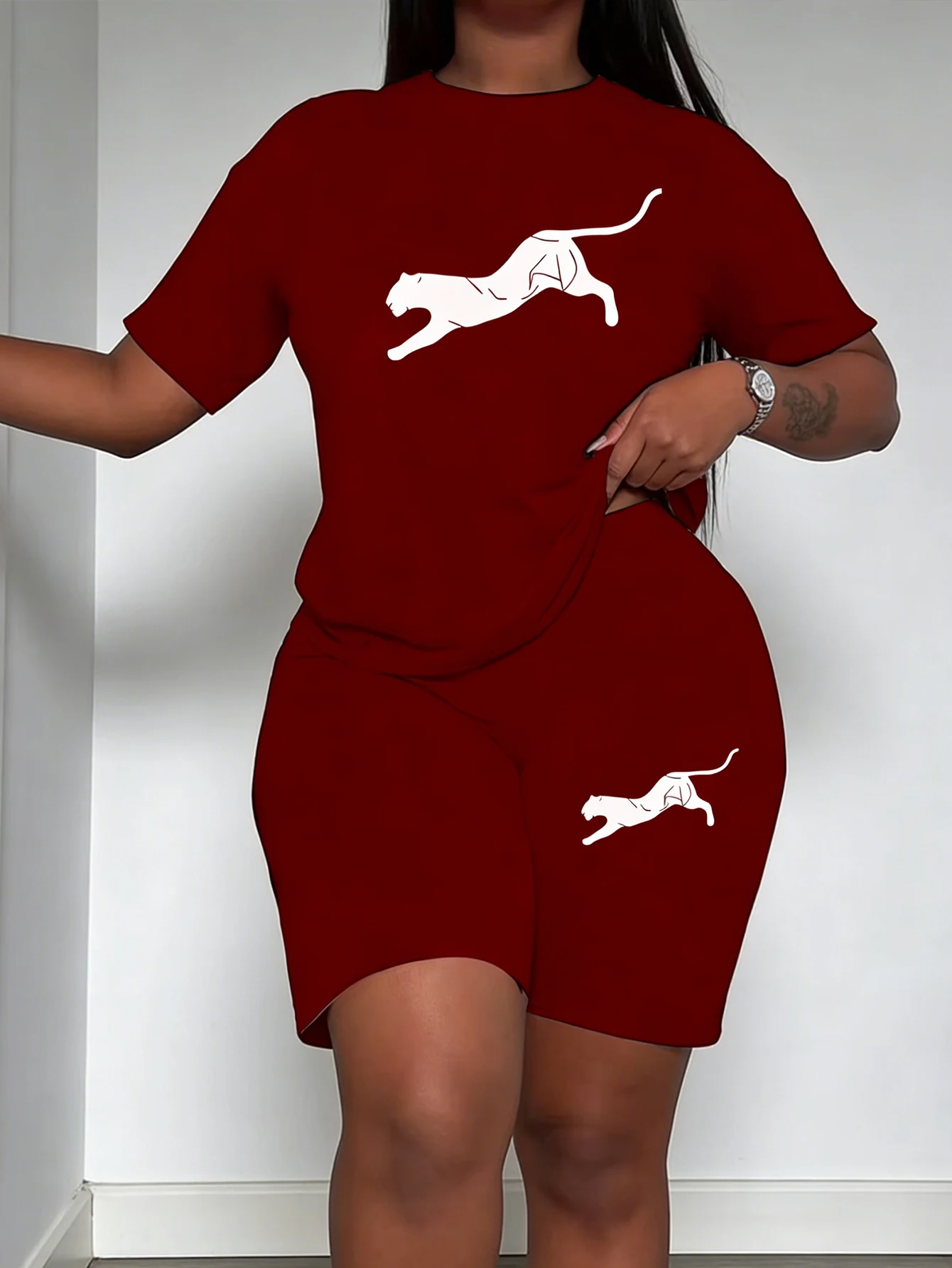 Damen Übergrößen Freizeit-Shorts-Set mit Laufendem Tiermuster-Design, Modisch und Bequem – Detail 5