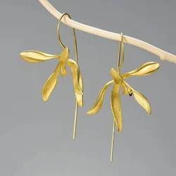 Squisiti orecchini a gancio con fiore in fiore accessori semplici orecchini pendenti con goccia di piante Color oro argento