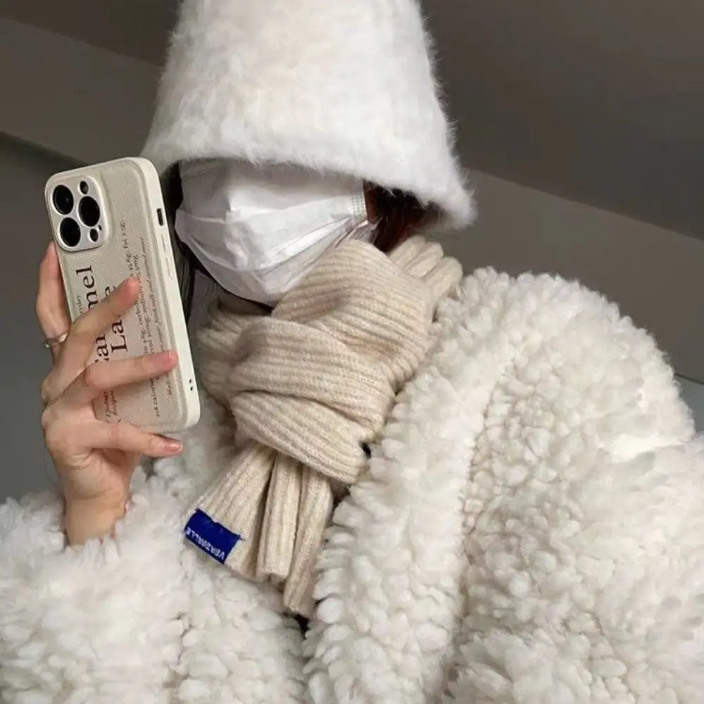 ผ้าพันคอไหมพรมถักสีพื้นแบบหนาสำหรับฤดูหนาว ผ้าพันคอสั้นสำหรับผู้หญิง