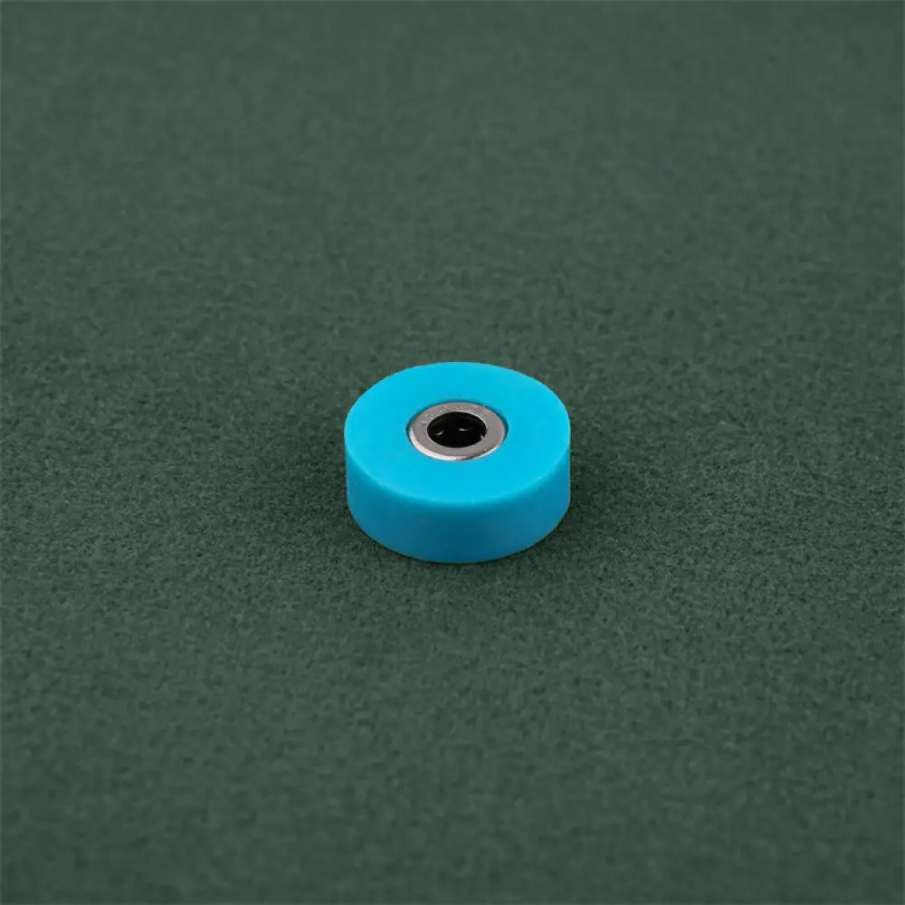 Yellow Base Plastic Roller Foot Wide Slot Sewing Equipment Anti Stick Presser For Smooth Fabric Feeding Tailoring