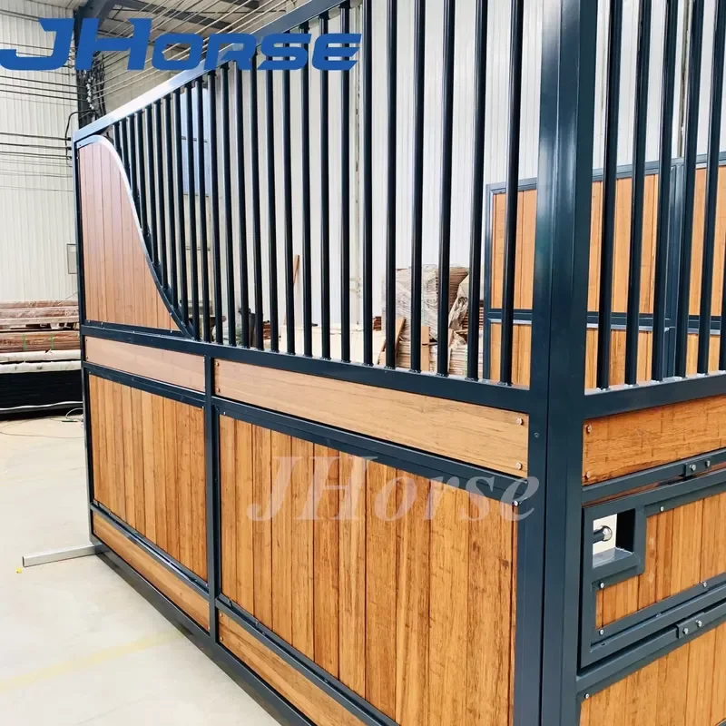 Luxury Permanent Metal Steel Frame Bamboo Board Horse Stable Box Stall Front with Socializing Window