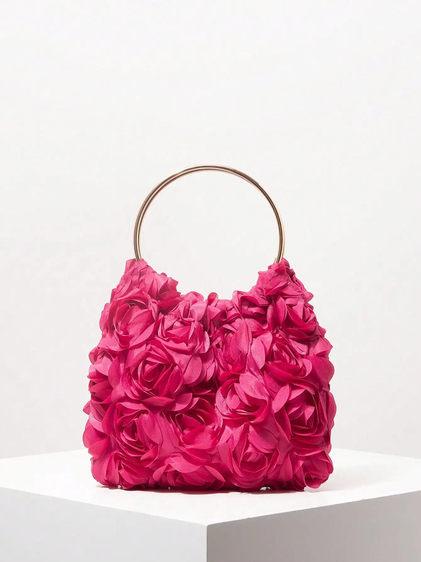 

Вечерняя сумка с ручкой и цветочным 3D-декором в виде роз цвета фуксии