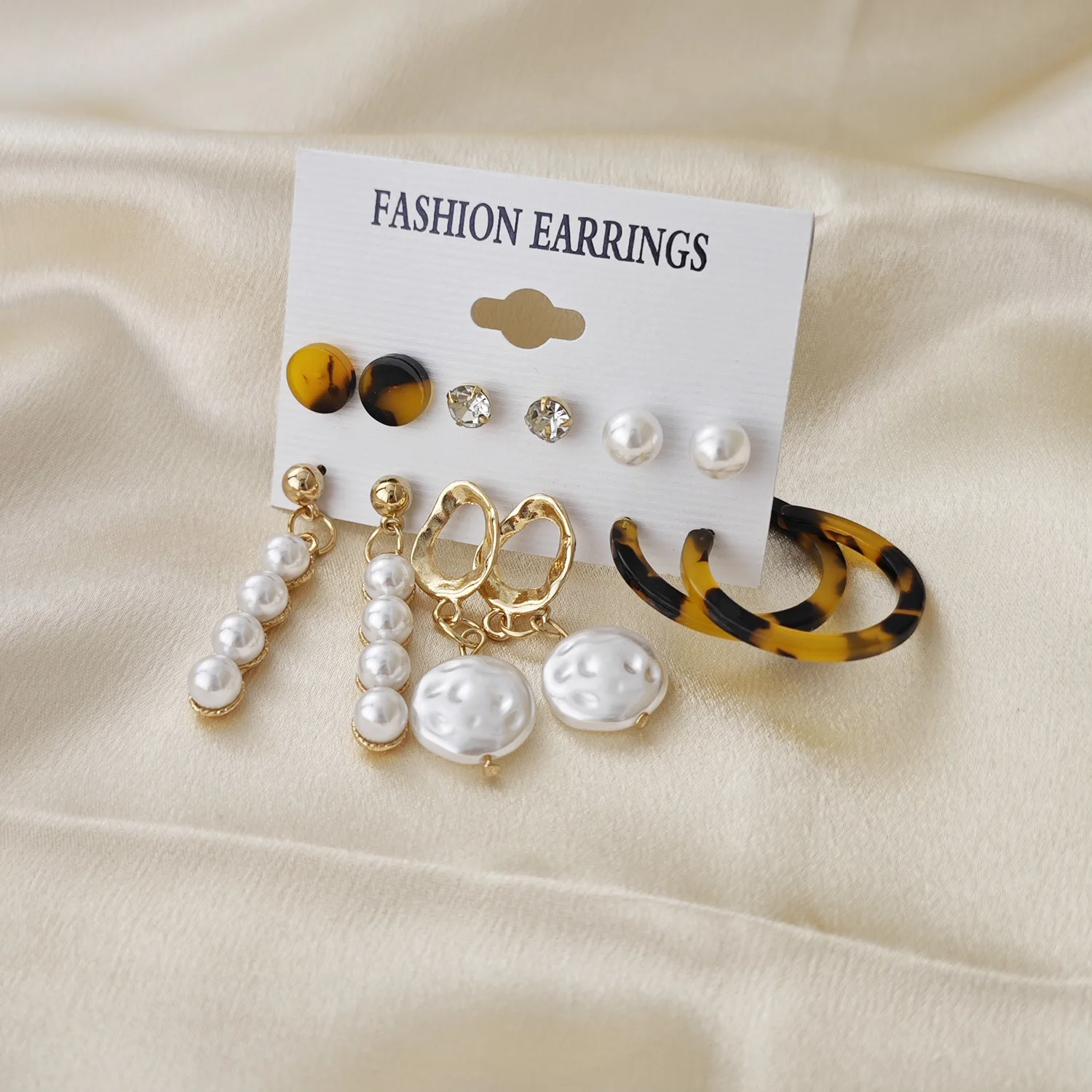 Retro Circle Pearl Earrings, 6 Pairs Combination, Fashionable and Stylish, Creative Acrylic Geometric Earrings