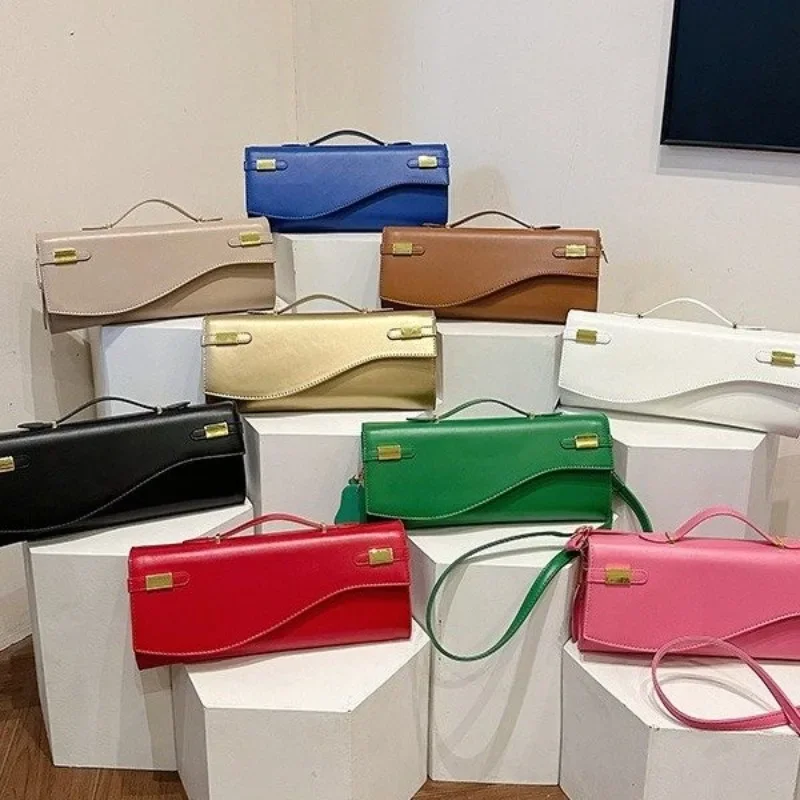 

Elegant Trendy Tote Bag Crossbody Design Solid Color Also Functions As A Chic And Spacious Diaper Bag For Women