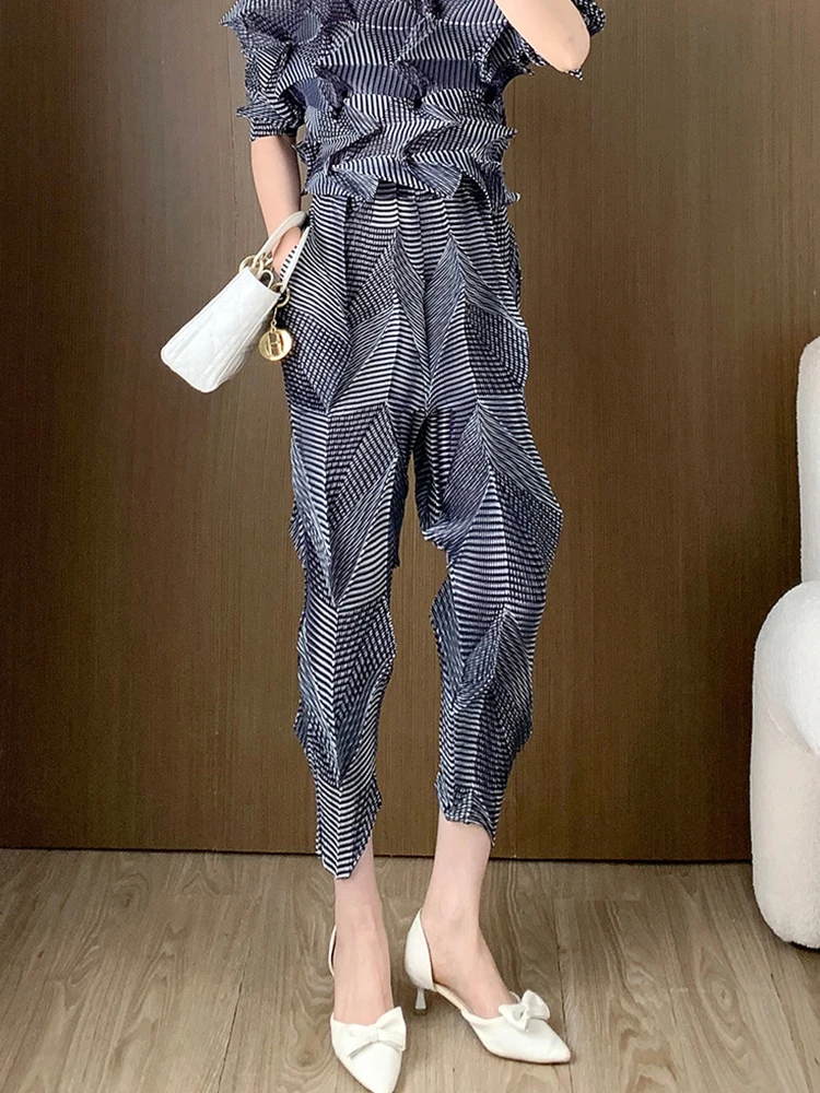 GVUW Pleated Pencil Pants Women Fashion Solid Color Elastic Waist New 2024 Summer Versatile Trousers Female Niche Design 17G5886