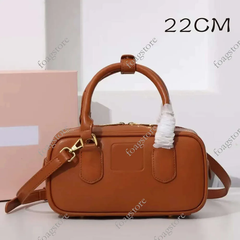 

2026 Designer Muily Bag Shoulder Purse Wallet Letter Label Leather Wander Matelasse Fashion Handbag Women's Wallet Underarm Wall
