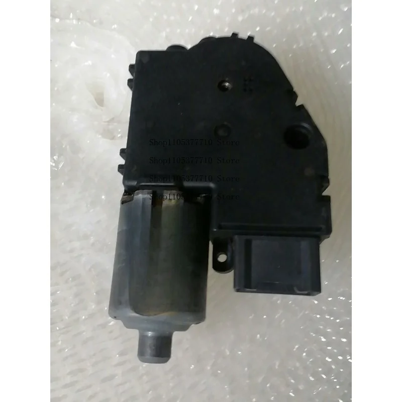 Sunroof Motor, Model 8R0 959 591A, for Tiguan and Audi Q5 Models 10-12, Used