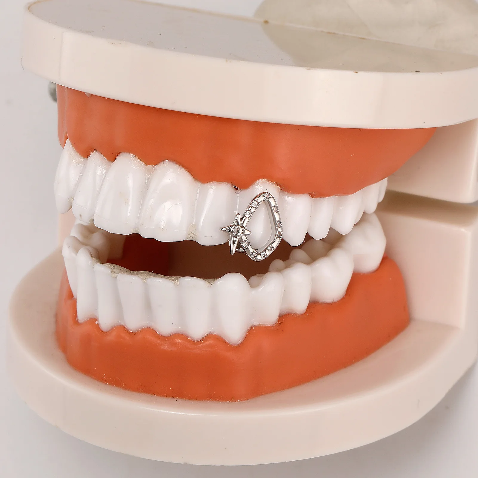 Hip-Hop Braces Metal Teeth Grillz Geometric Braces Geometric Tooth Caps For Halloween Costume Hip-Hop