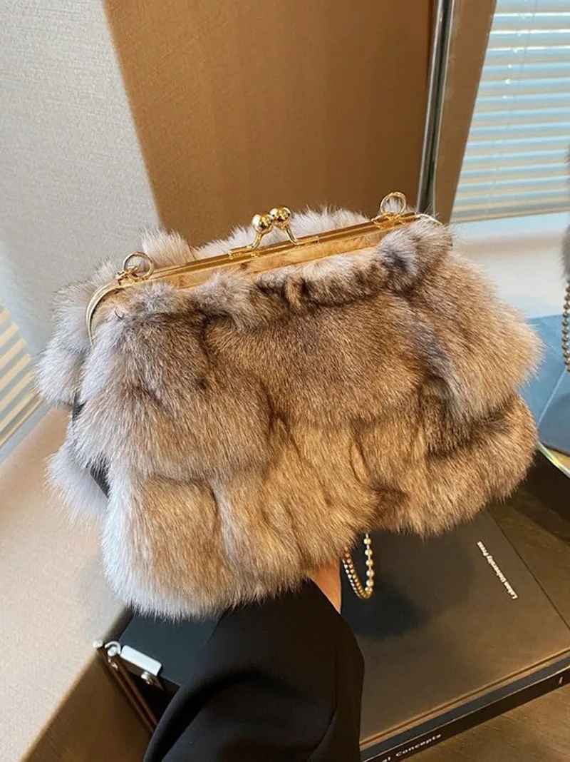 Light Luxury Clip Buckle Imitation Fox Fur Crossbody Bag Elegant Women Designer Plush Chain Bags Fashionable High Street Handbag