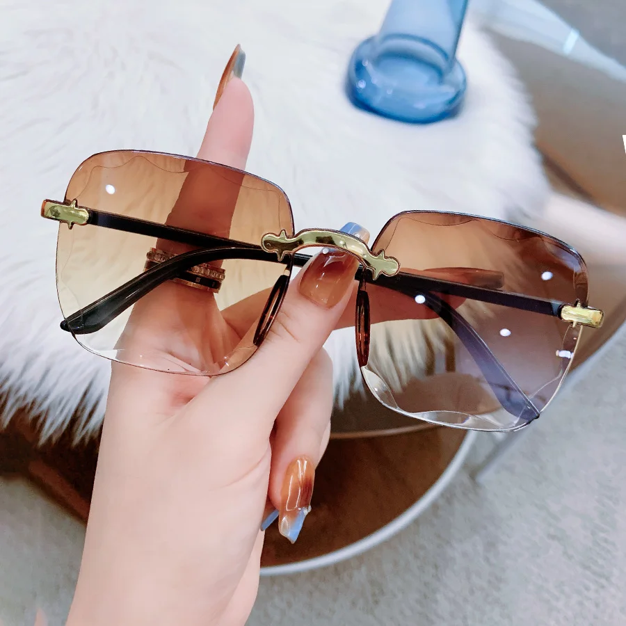 طقم نظارات نسائية مكون من 3 قطع، تصميم كلاسيكي بدون إطار، عصري وعصري، مناسب للارتداء اليومي كإكسسوار