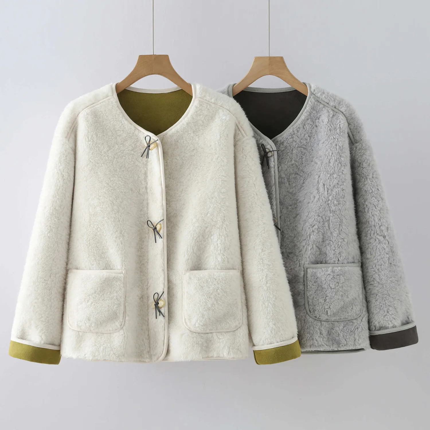 Autumn and Winter New Women's Lambhair Jacket Round Neck Casual Warm Jacket