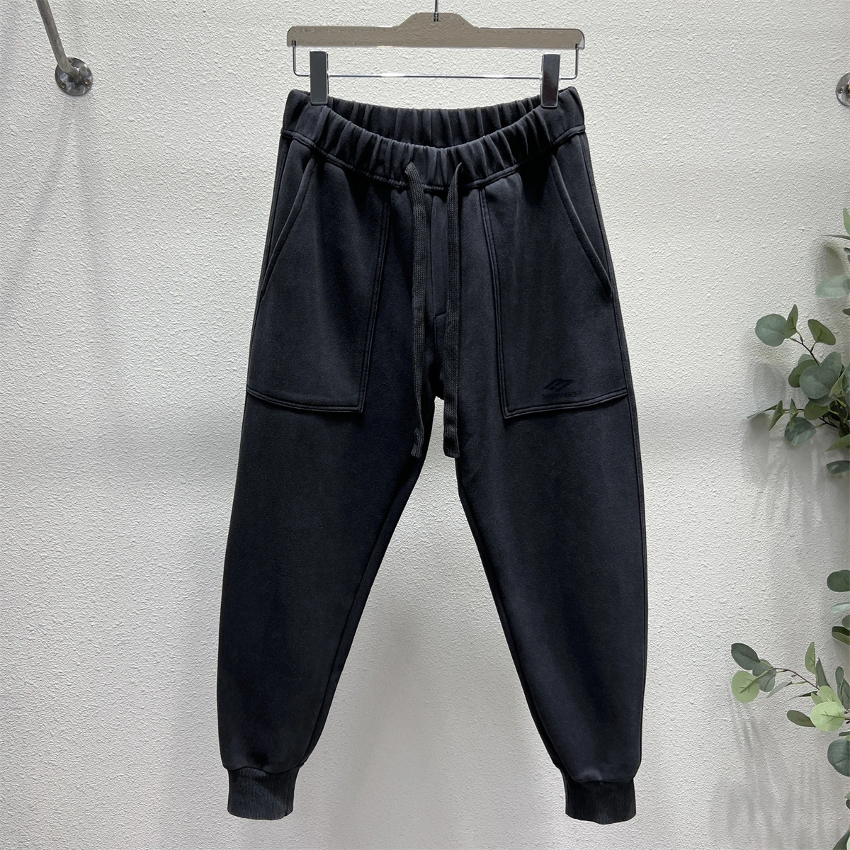 

2024 Spring Summer Fashion Cargo Pants Men Solid Color Elastic Waist Wide Leg Casual Men's Pants Oversize Pants for Men C19