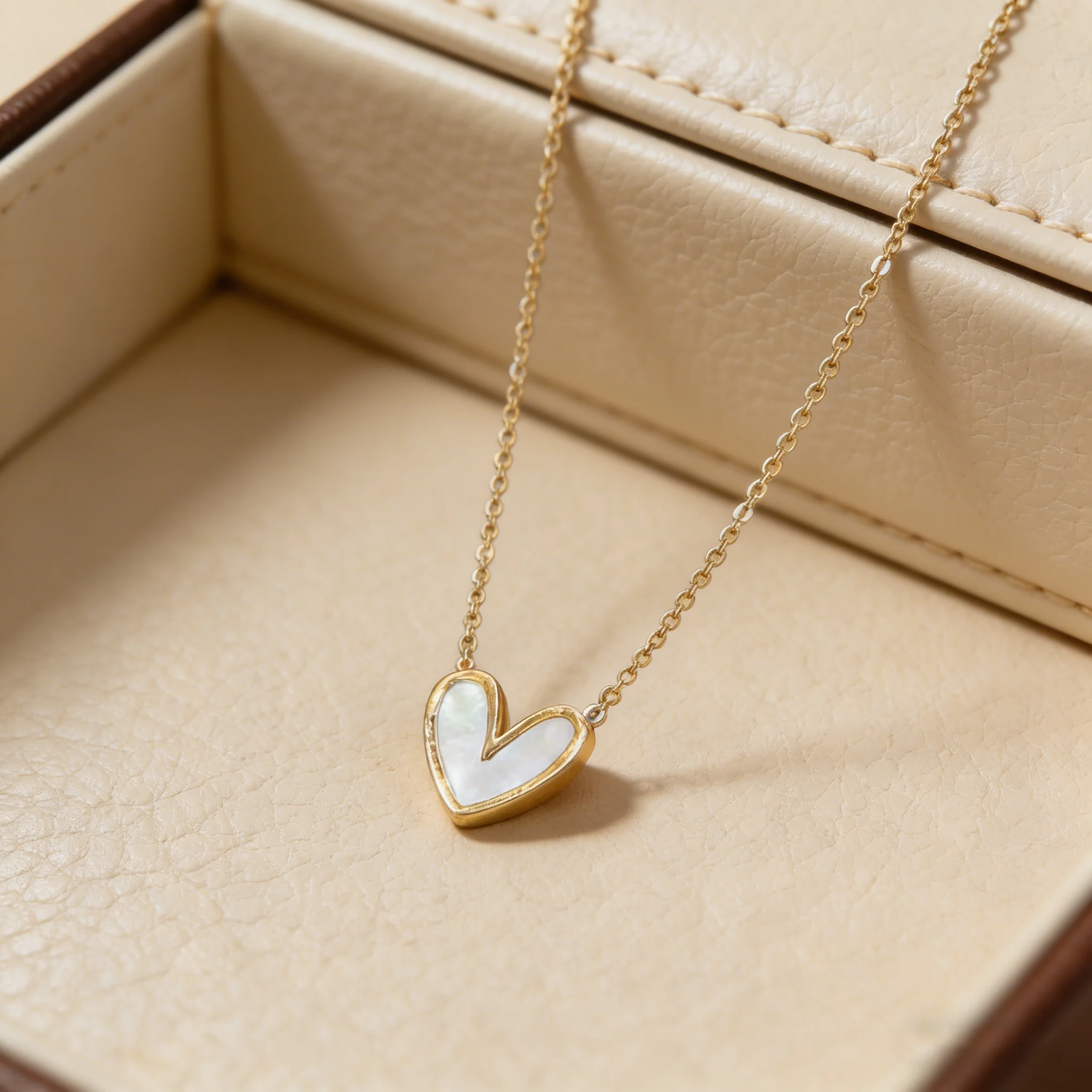 14K Gold Plated White Mother Of Pearl Heart Pendant Necklace Dainty Minimalist Shell Love Choker Jewelry Gift for Women Daily Wear