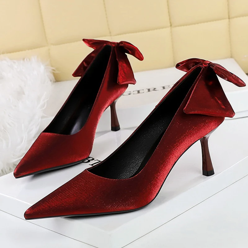 

Женские элегантные туфли-лодочки из атласа на каблуке 6,5 см, модные свадебные и банкетные туфли, женские туфли премиум-класса с острым носком