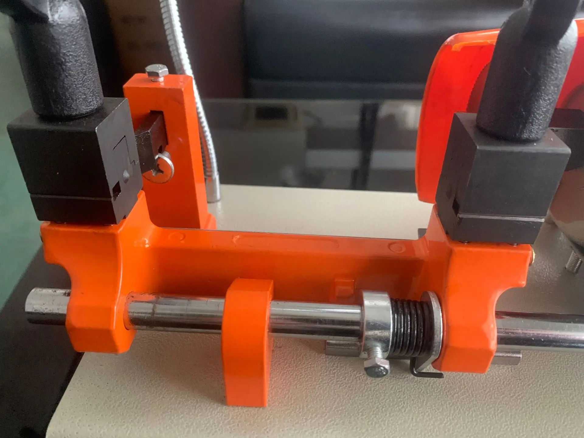 Professional Multifunctional Key Duplicating Machine Locksmith Tool Bearing Motor Engine Gear Pump Gearbox