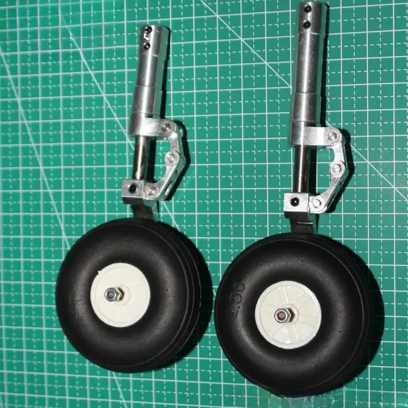 

Одна пара основной демпфирующего шасси P47, 110–180 мм или с 2,5-дюймовым колесом из полиуретана для радиоуправляемых моделей 4-6 кг, часть самолета P-47 RC