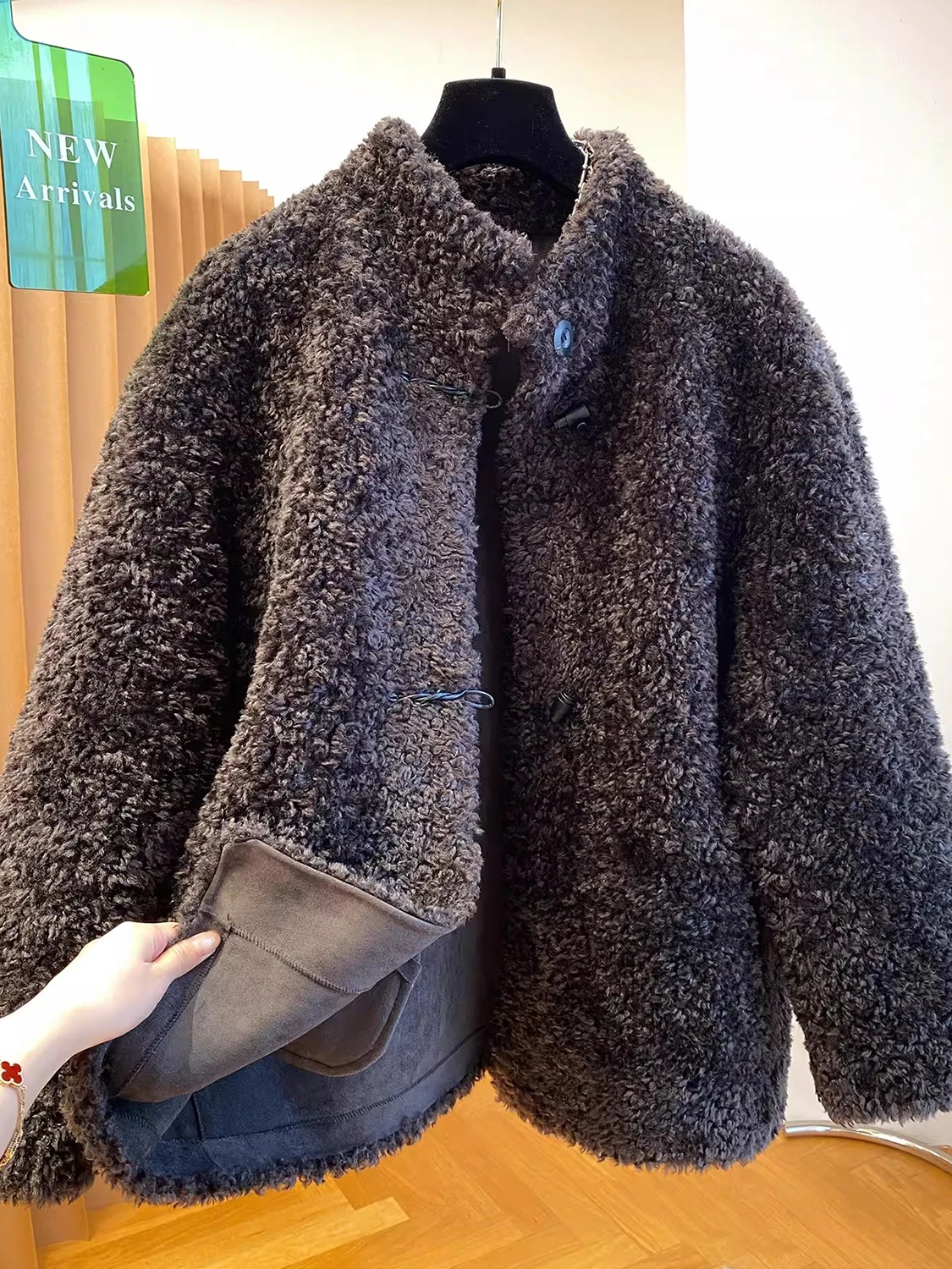 

plus Size Women's Thickened Lamb Fur Collar Coat Loose Winter Warm Outerwear Casual Style Polyester Fiber Long Sleeve Jacket