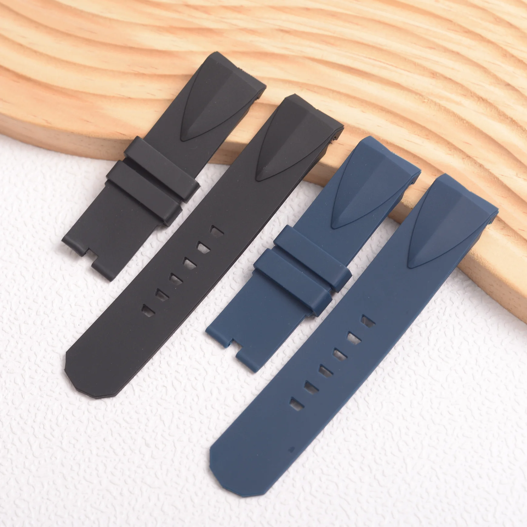 22mm 24mm Silicone Rubber Watchbands Curved End Wristband Bracelet for Corum Admiral's Cup Watch Strap Black Blue