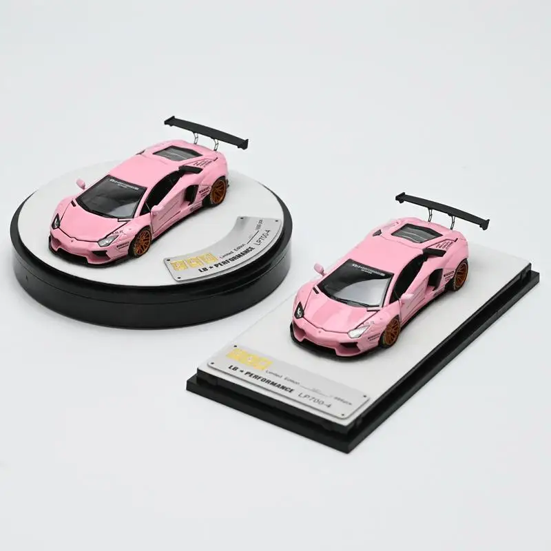 1:64 Lamborghini LP700-4 Bull pink wide-body, alloy miniature limited edition car fashion play model, adult collection pieces.