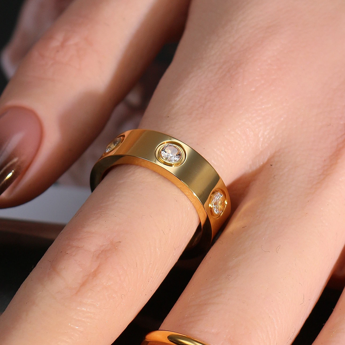 Hot-Selling 2-in-1 18 K Gold-Plated Stainless Steel Bracelet And Ring, Couple's Gift Jewelry Wholesale Set.