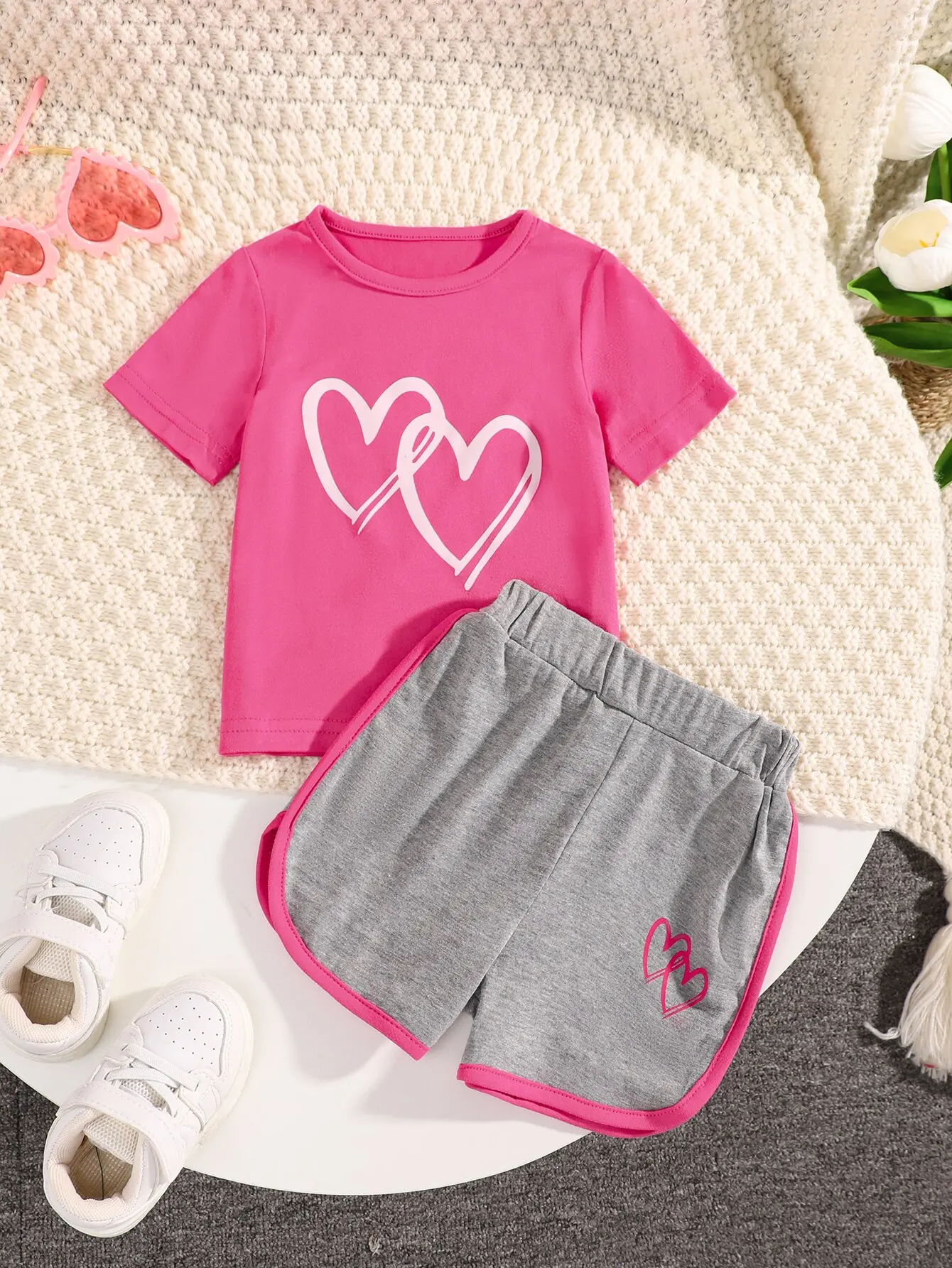 2-Piece Baby Girl Summer Sweet New Casual Breathable Comfort Rose Red Short Sleeve Gray Shorts Baby Cute Set Love Print