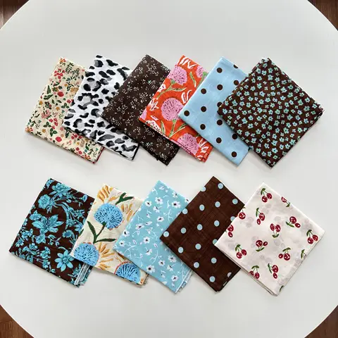 1 Women's Square Scarf, Small Square Style, Linen Material, Fresh Floral Print Pattern, Vintage Decoration, Can Be Used as a Headscarf, Hairband, or Head Hoop
