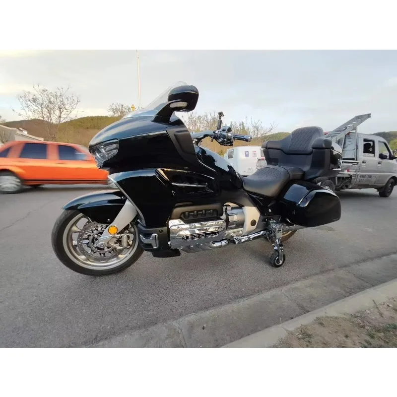 Gears Training Wheels Fit Luxury Brand Motorcycles Touring Street Glide Road King Road Glide Utra Classic Limited Indian