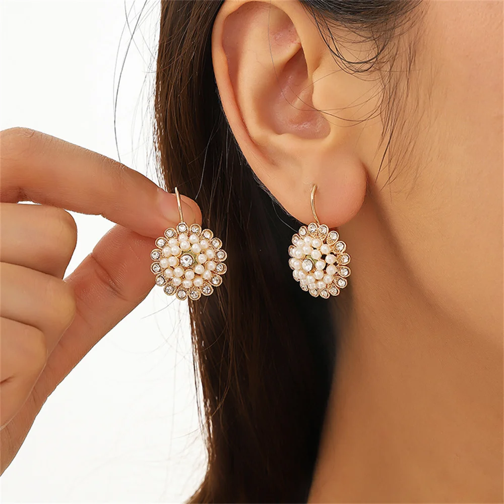 

Exquisite CZ Pearl Cute Sunflower Women's Earrings With Cubic Zirconia Luxury Metal Flower Piercing Ear Stud Jewelry Accessories