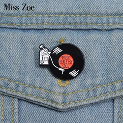 Retro Music Records Enamel Pins Custom MUSIC HEALS MY SOUL Brooches Lapel Badges Funny Jewelry Gift for Kids Friends