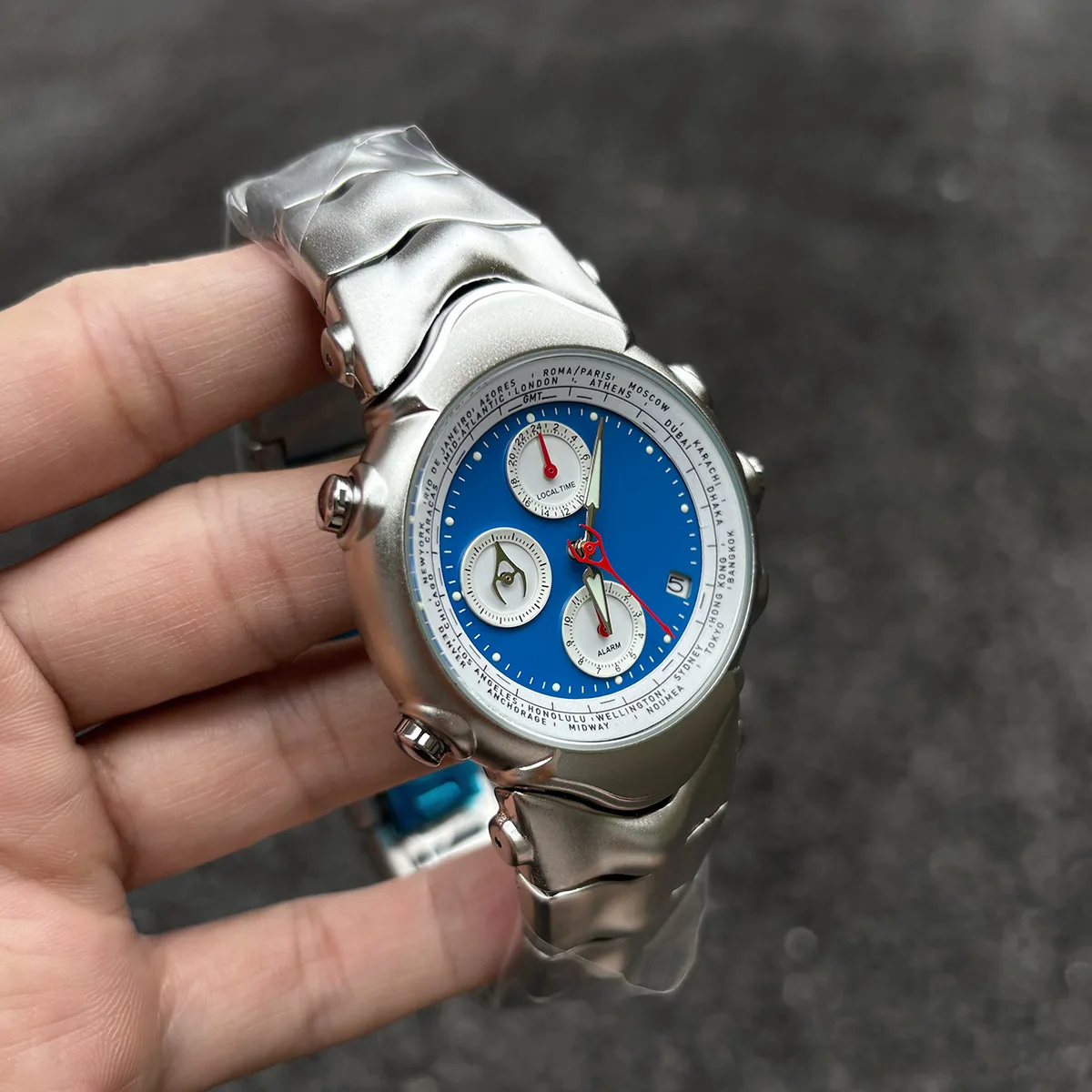 

Three Ryes Multifunctional Y2k Six Needles Dial Quartz Watch Men Special Blade Creative Alien Shape Unique Steel Men Watch Clock