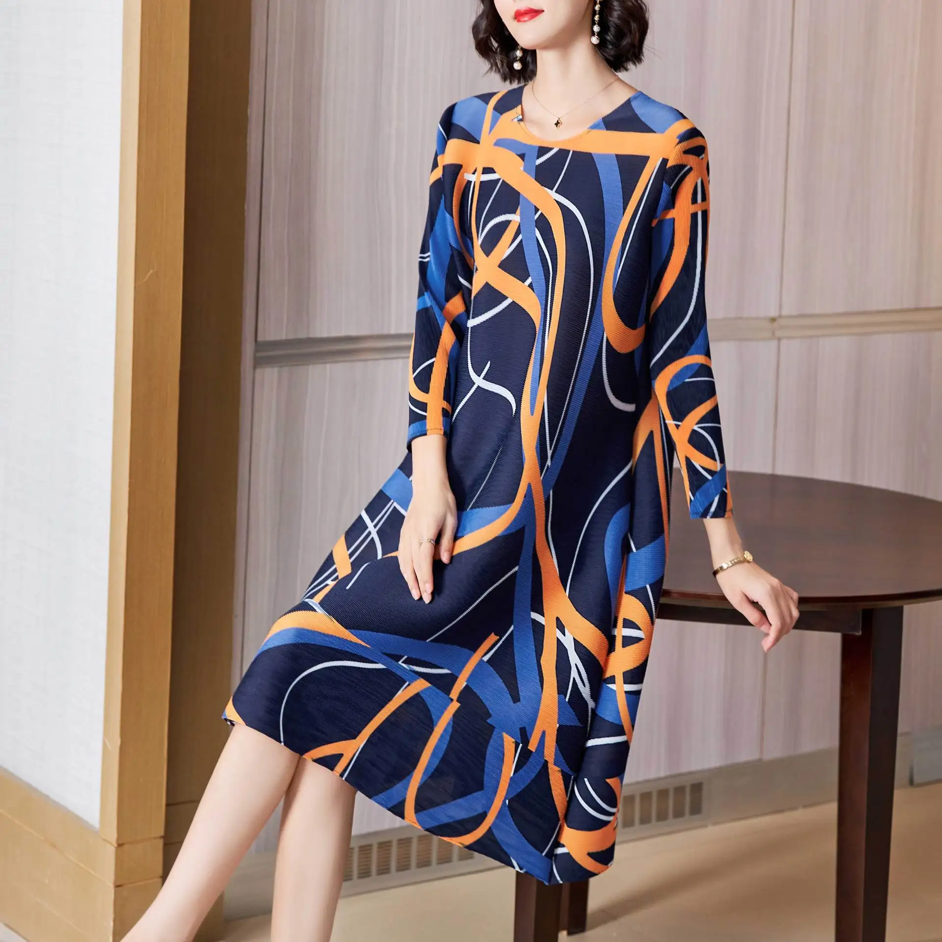 

Dress For Women 45-80KG 2023 Autumn Three-Colour Lines Printed Round Neck Wrist Length Sleeves Loose Stretch Miyake Pleated Midi