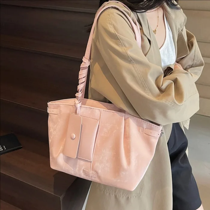 

Мини-сумка на плечо в корейском стиле для женщин, новинка 2023 года, модная универсальная большая сумка, модельерская роскошная сумка высокого качества для поездок на работу