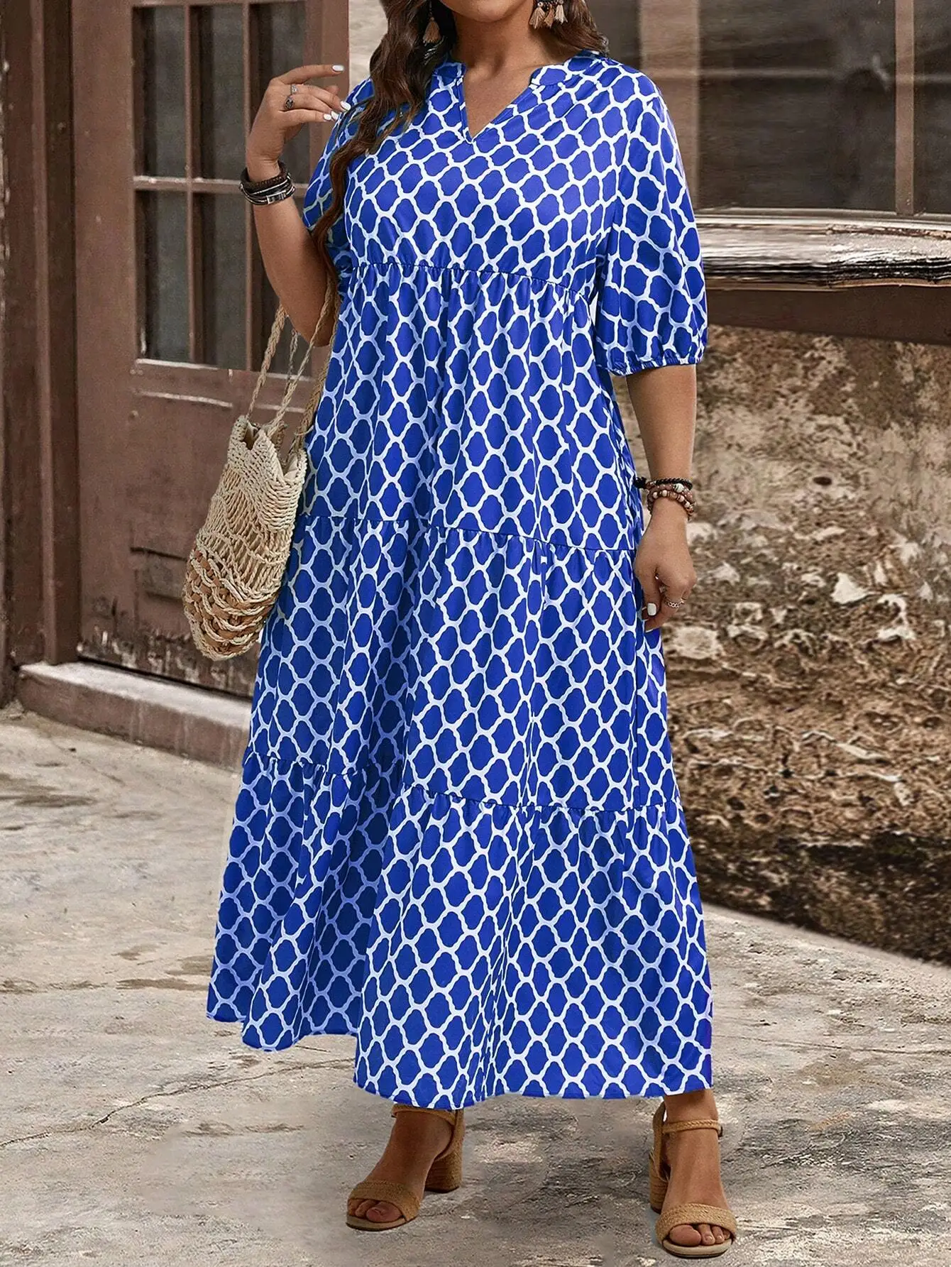 

Платье макси в стиле бохо с V-образным вырезом, короткими рукавами, геометрическим принтом и многоярусным подолом с рюшами для летнего пляжного отдыха, больших размеров