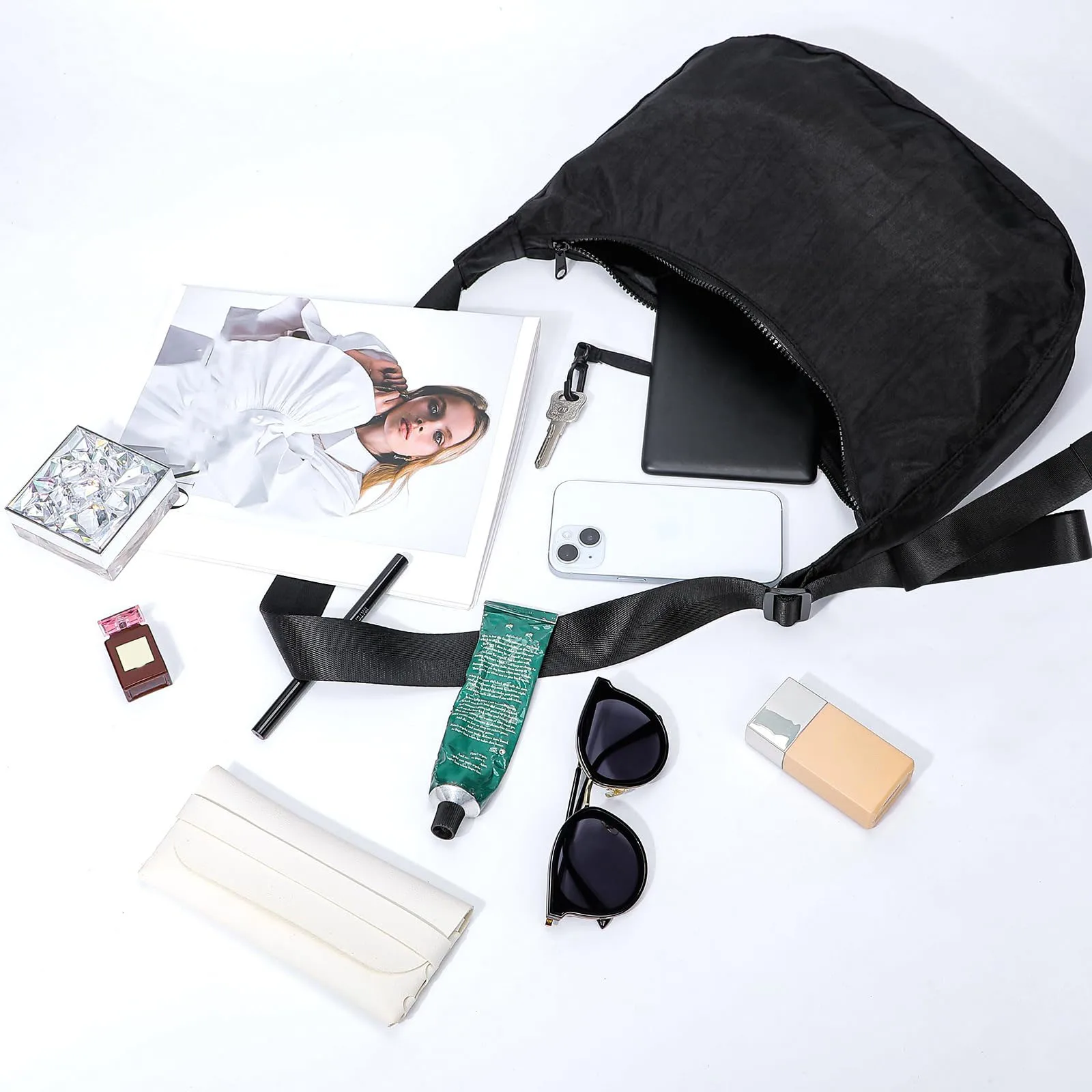Mittlere Nylon-Halbmondtasche, Nylon-Halbmond-Umhängetasche für Damen und Herren, Crossbody-Tasche mit verstellbarem Riemen und doppelter Innentasche mit Reißverschluss – Detail 6