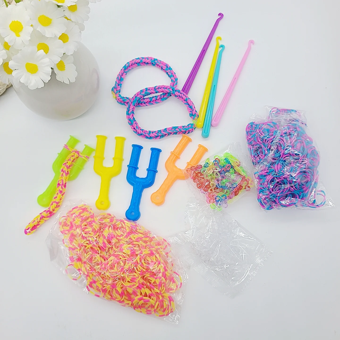 Friendship Bracelet Set, Includes 2 Large Plastic Slingshots, 2 Plastic Crochet Hooks, 100Pcs Transparent S-Clips, 100Pcs Colorful S-Clips, 450Pcs Pink and Blue Rubber Bands, 450Pcs Pink and Yellow Rubber Bands, DIY Friendship Bracelet Making Kit, Crafts, Halloween and Christmas Party Supplies, Perfect Small Gifts