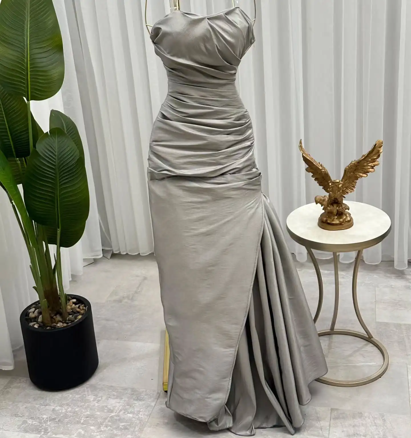 

Customized Graceful Mermaid Strapless Evening Dress Modern Jersey Pleats Photo Color Sweep Train Robe de soirée Vestido De Festa