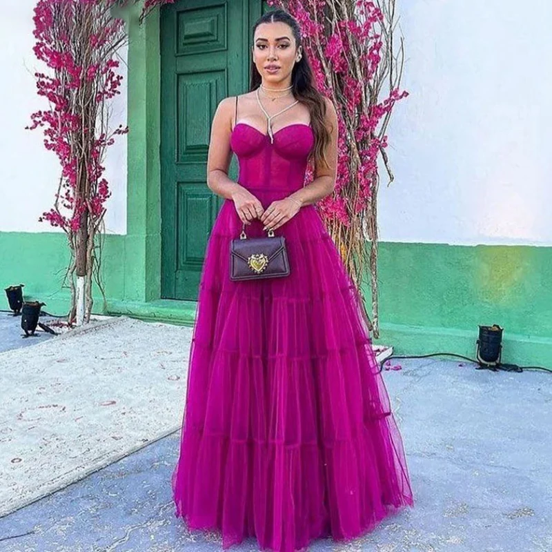 

Женское длинное вечернее платье из тюля на тонких бретельках цвета фуксии, женское бальное платье из тюля с бретельками цвета фуксии