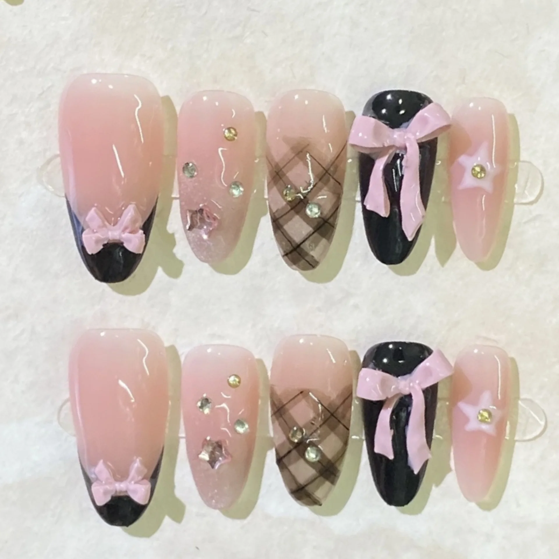 

10pcs Wearable Handmade Nails Tips Bow Pink Mid-length Oval Fake Nail Art Rhinestone Design Press on Nails French False Nail Set