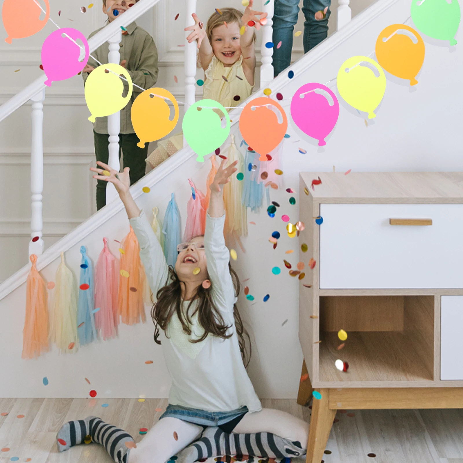 

Glow In The Dark Paper Balloons Garland Luminous Banner Party Decorations Wedding Birthday Carnival Festival Christmas Neon