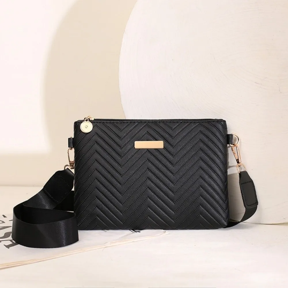 Elegant Quilted Chain Crossbody Bag PU Wave Patterned Small Shoulder Purse Lightweight Solid Color Everyday Handbag For Women