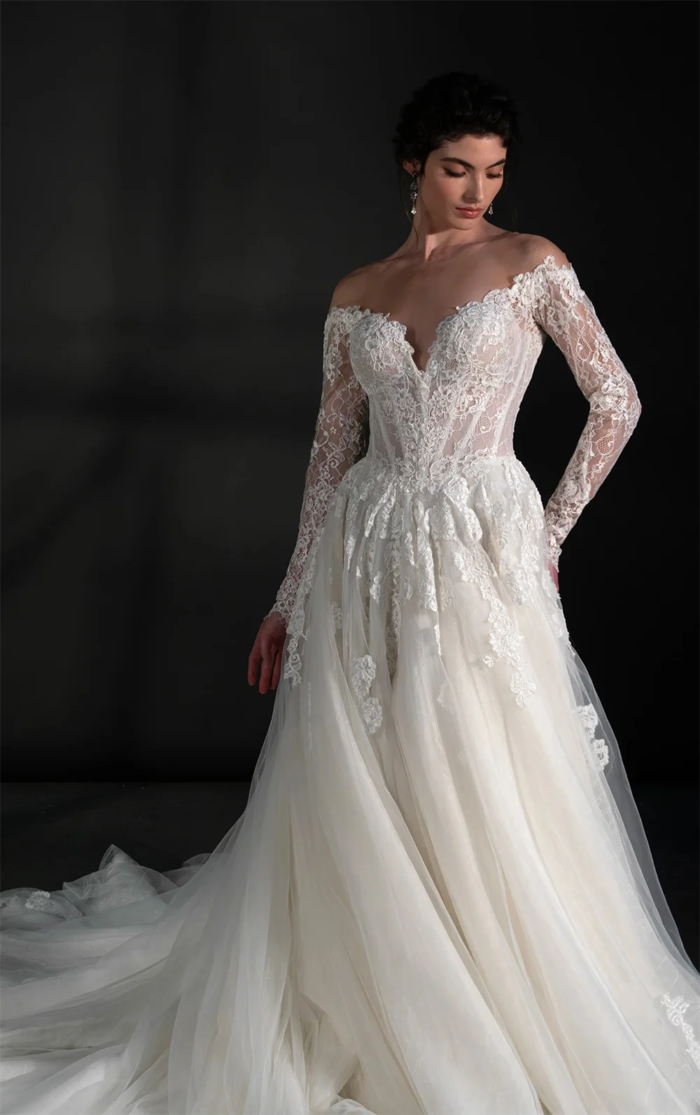 Sexy Long Sleeves Sweetheart Lace Applique Bridal Grown A Line Wedding Dresses Custom Made Vestido De Noival