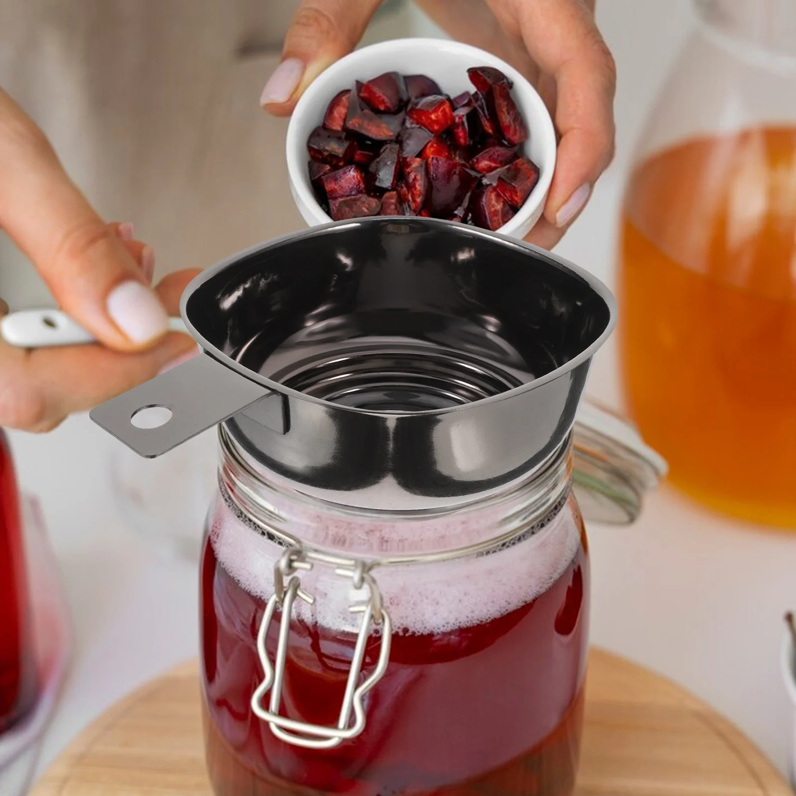 

Large Diameter Stainless Steel Square Wide Mouth Funnel Oil Strainer for Filling Mason Jars Bottles Cooking Multi Purpose Funnel