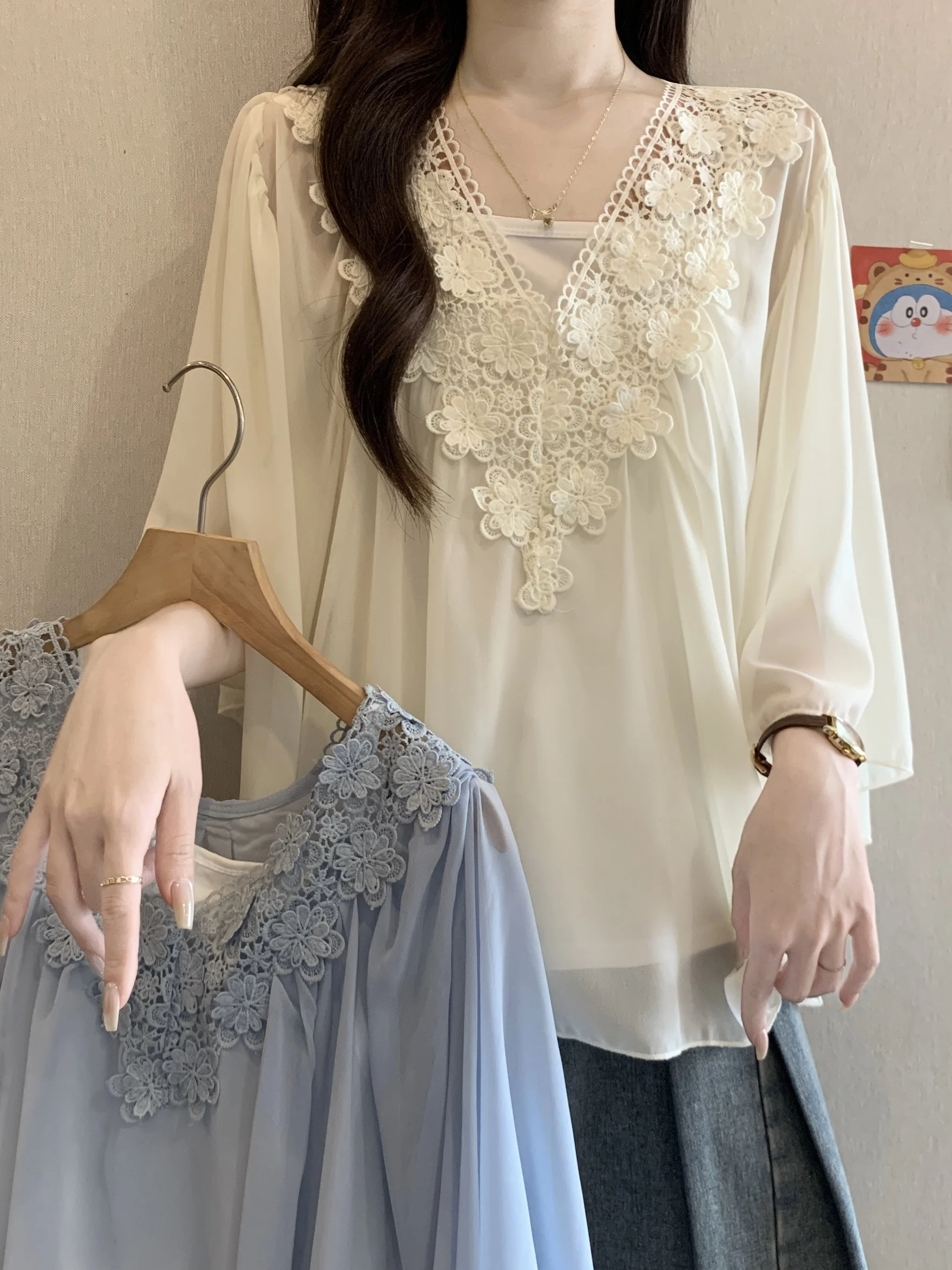

plus Size Lace Patchwork V-Neck 3/4 Sleeve Shirt Women Summer Elegant Loose Versatile Top Trendy Korean Style Breathable Skin...