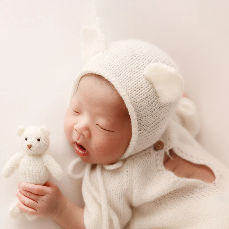 Recém-nascido branco tema fotografia roupas, malha chapéu bodysuit, boneca urso, photoshoot adereços, lua cheia foto, roupa do bebê