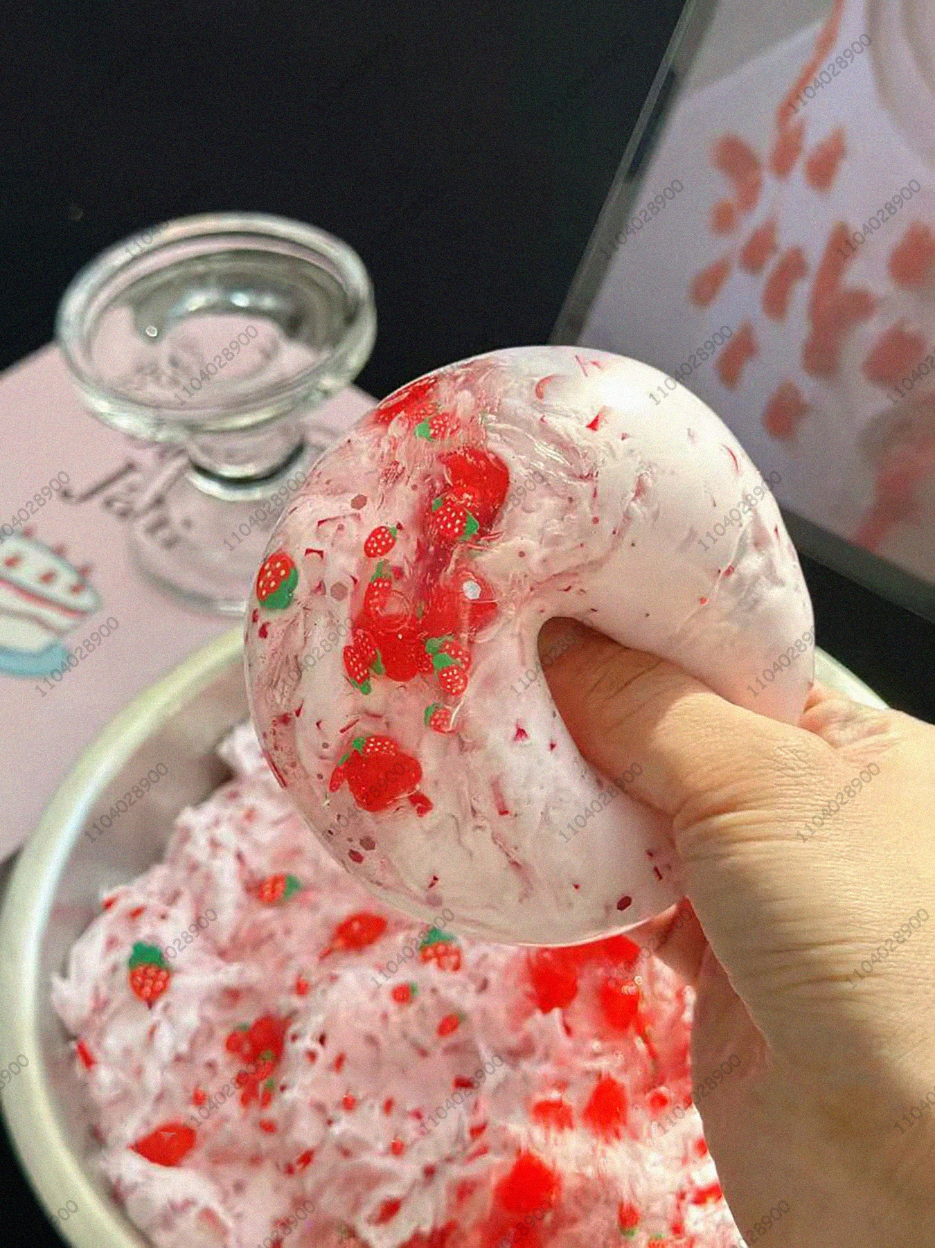 ลูกบอลบีบแก้เครียดรูปสตรอว์เบอร์รี่มิลค์เชค บัตเตอร์บอล ของเล่นบีบคลายเครียด ของขวัญ