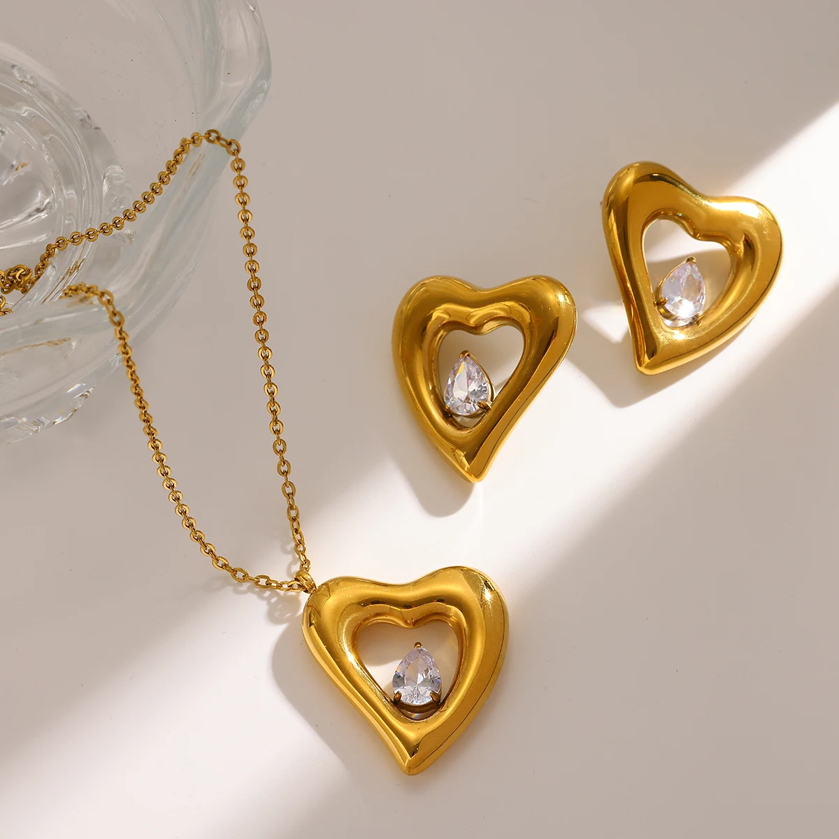 

Stainless Steel Heart Elegant Pendant Earrings Necklace set Trendy for Women Fashion Zircon Gold Plated Jewelry Set Party Gifts