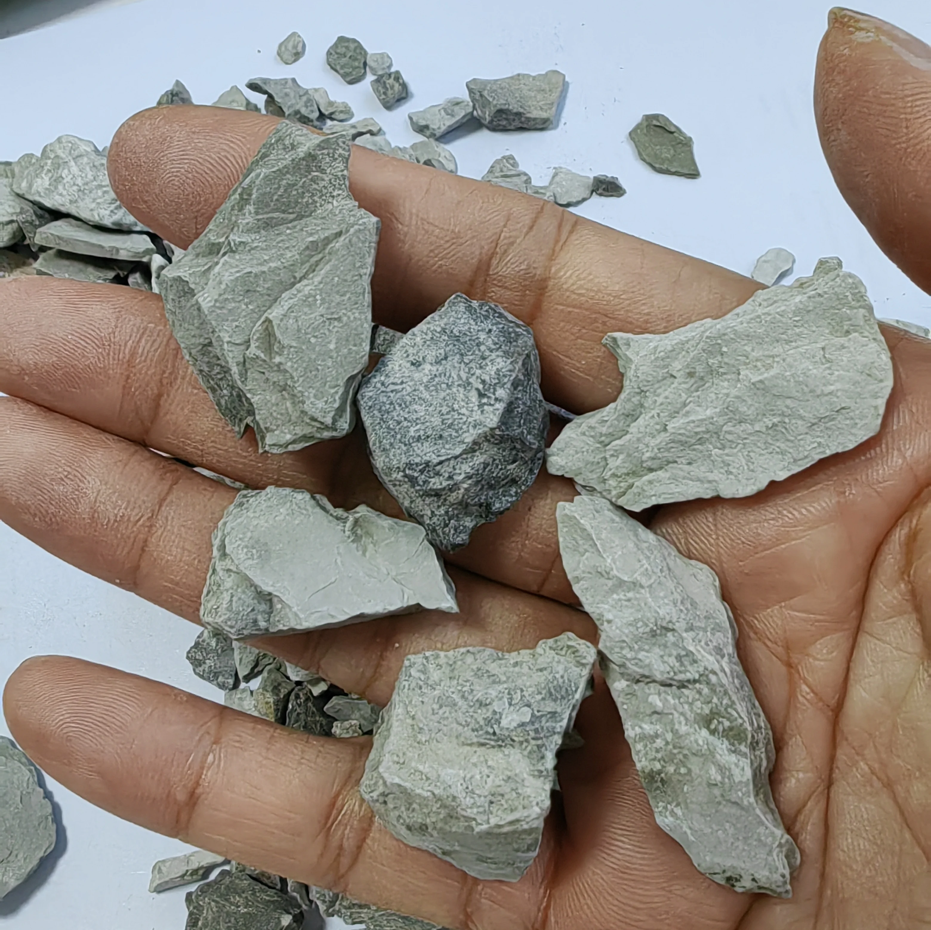 100g DIY造形景観用天然スレートロック、ジオラマ/鉄道模型/テラリウム/水槽/水槽/風景/ビバリウムの装飾用