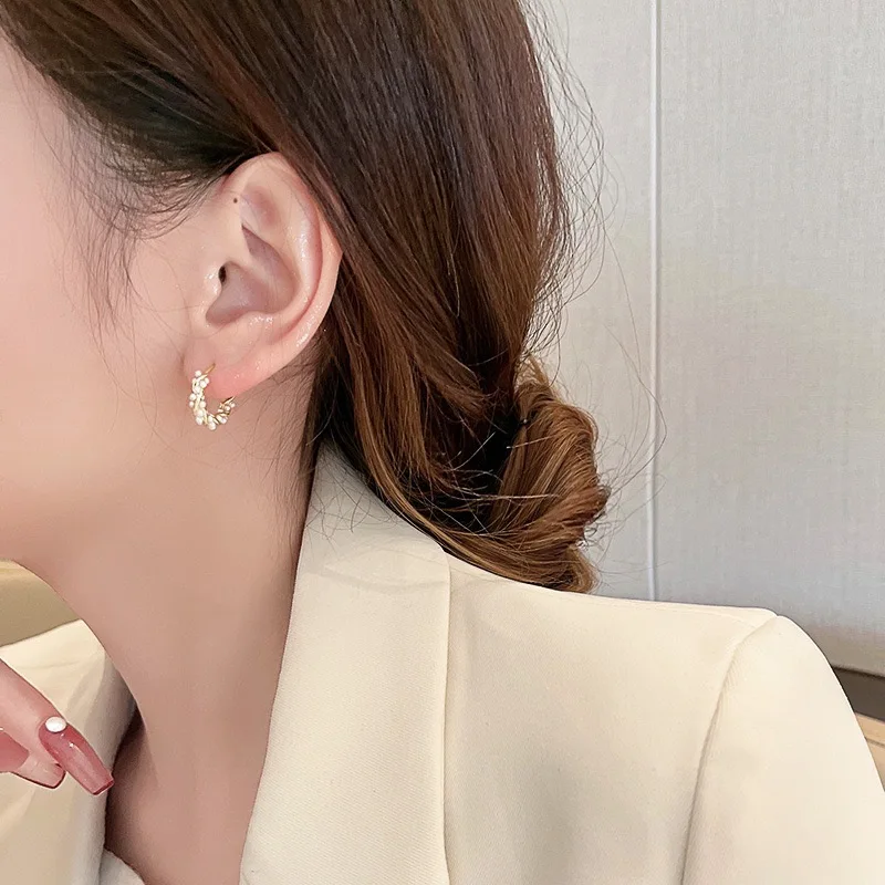 Fashion French Imitation Pearl Circle Hoop Earring for Women Girl personality Texture Earrings Party Trending Jewelry Gifts